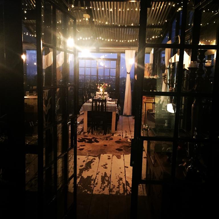 Zietsies Guest House ヨハネスブルグ エクステリア 写真